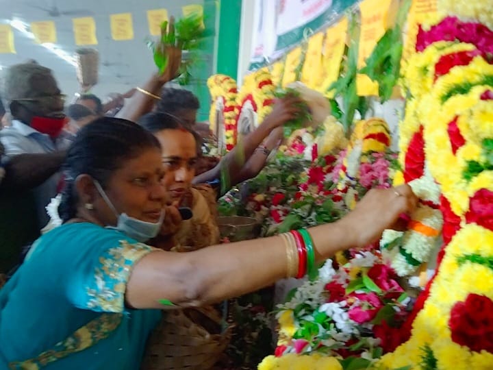 எறிபத்த நாயனார் பூக்குடலை விழா கரூரில் வெகு விமர்சையாக கொண்டாட்டம்...!