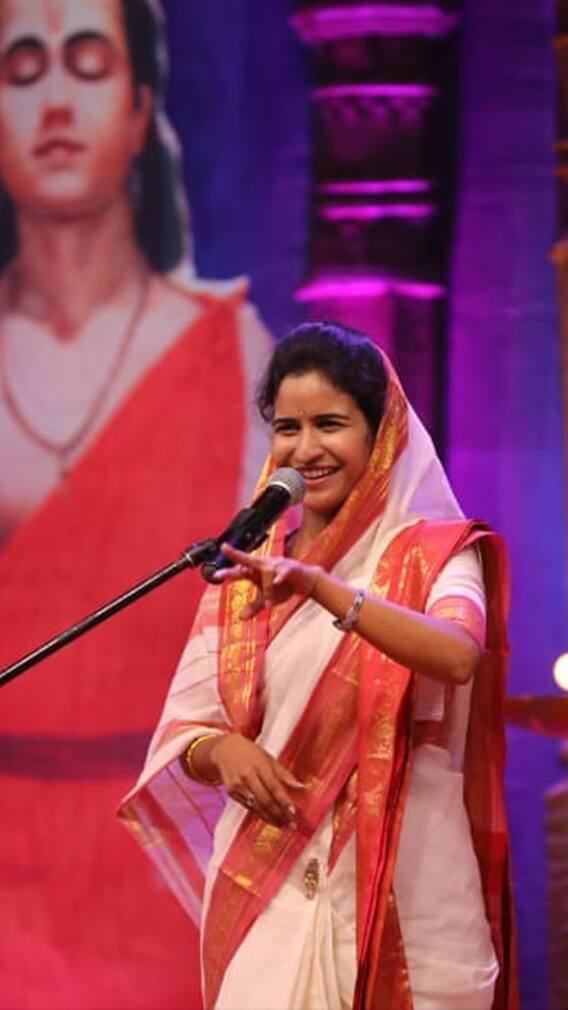 बिग बॉसच्या घरातून परतल्यावर युवा कीर्तनकार शिवलिलाताई पाटील विठ्ठलाच्या दरबारात !