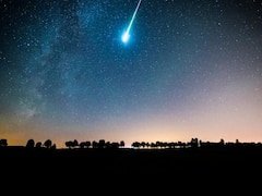 ఆకాశం నుంచి దిండుపై ఏదో పడింది? మహిళ ఉలిక్కి పడి లేచింది.. ఆ రాత్రి ఏం జరిగింది?