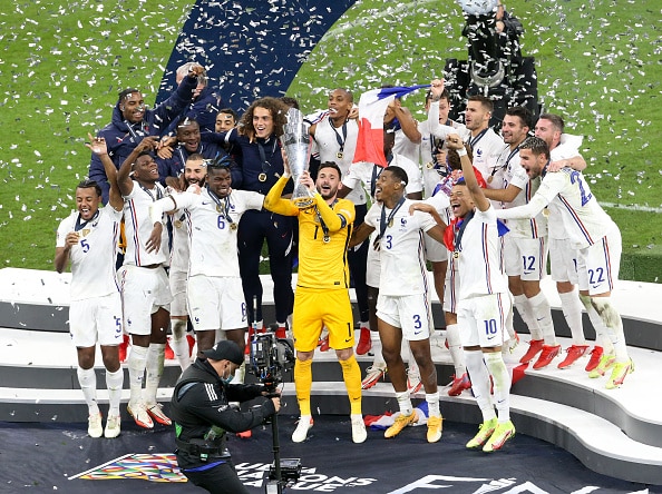 Pogba et Mbappe montrent à la star de TikTok Khaby Lame un certain amour après la victoire de l'UEFA Nations League pour la France