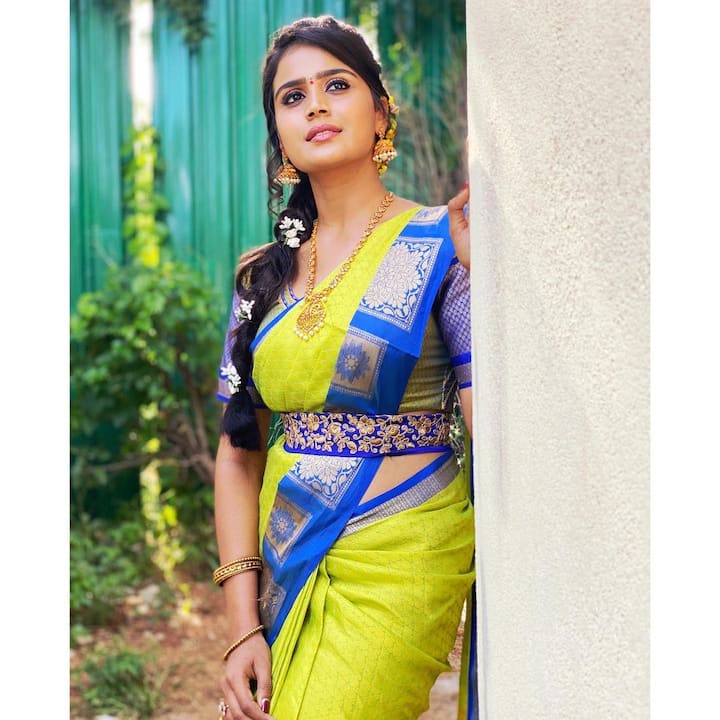 ఈ కన్నడ బ్యూటీ అమ్మకు తెలియని కోయిలమ్మ సీరియల్ లో నటిస్తుంది.(Photo Courtesy/Kavya Shree Instagram)