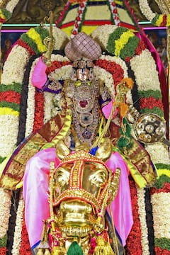 In Pics: అశ్వవాహనంపై శ్రీవారు.. సేవ‌లో పాల్గొన్న సుప్రీంకోర్టు చీఫ్ జస్టిస్ ఎన్వీ రమణ