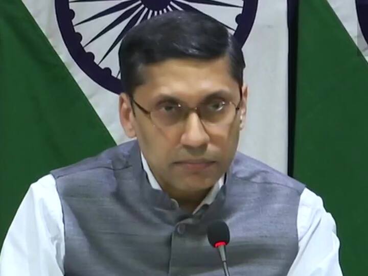 Bangladesh Durga Puja: बांग्लादेश में दुर्गा पूजा पंडालों में तोड़फोड़ का आरोप, MEA ने कही ये बात Bangladesh Durga Puja: बांग्लादेश में दुर्गा पूजा पंडालों में तोड़फोड़ का आरोप, MEA ने कही ये बात