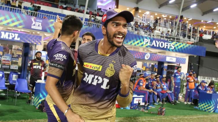 IPL 2021: Iyer narrates the story of KKR’s victory celebration, know in details KKR in IPL 2021: পায়ে হাওয়াই চটি পরেই মাঠে দৌড়, দিল্লি ম্যাচের পর কী করলেন ভেঙ্কটেশ ?