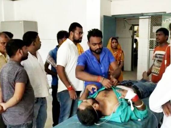 Bihar Crime: नवमी के दिन कैमूर में युवक को मारा चाकू, पीछे से सट गई कार तो गुस्से में किया यह हाल Bihar Crime: नवमी के दिन कैमूर में युवक को मारा चाकू, पीछे से सट गई कार तो गुस्से में किया यह हाल