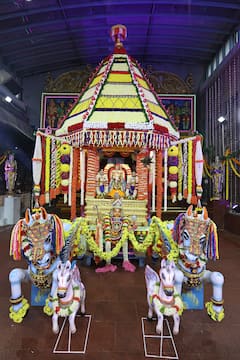 Tirumala Brahmotsavam Photos: శ్రీవారికి వైభవంగా సాలకట్ల బ్రహ్మోత్సవాలు... సర్వభూపాల వాహ‌నంపై శ్రీదేవి, భూదేవి స‌మేత శ్రీ మలయప్ప స్వామి