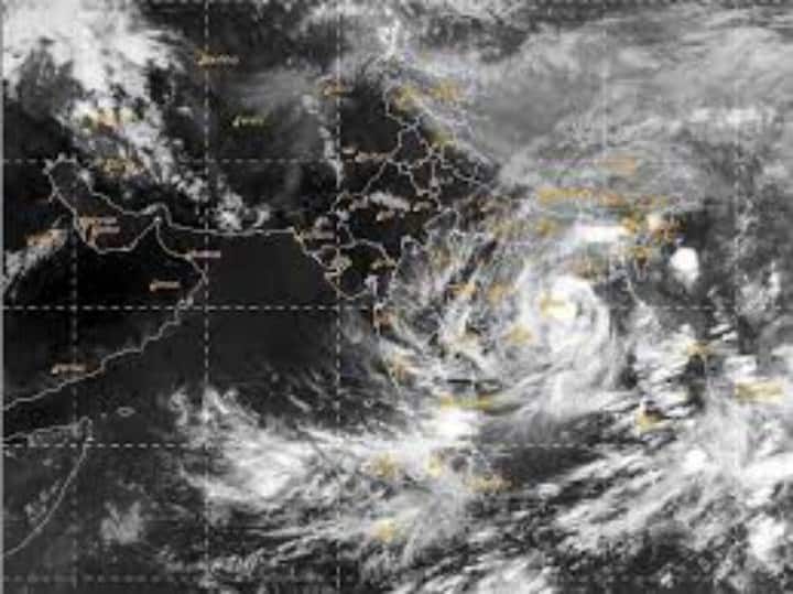 Cyclone Ashani Update how much effect it have on West Bengal Detailed weather forecast Cyclone Ashani : 'অশনি' সঙ্কেত? ঘূর্ণিঝড়ের কতটা প্রভাব বঙ্গে ?