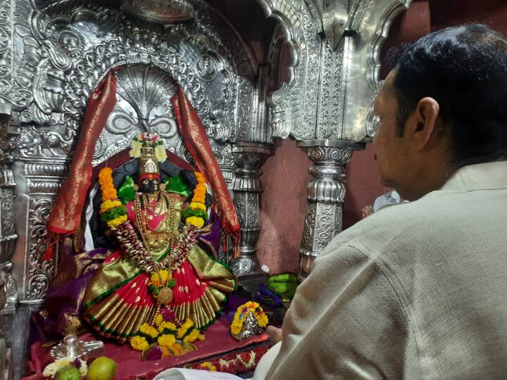 कोरोनामुळे दोन वर्षापासून मंदिरे बंद असल्यामुळे छत्रपती कुटूंबाला या देवीची पूजाकरता आली नाही  (फोटो सौजन्य : निलेश बावळेकर)