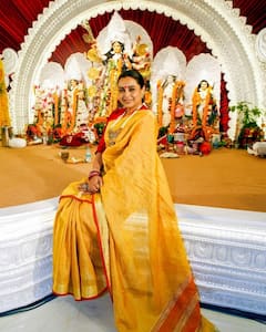 Navratri 2021: దసరా నవరాత్రుల సందర్భంగా దుర్గా పూజలో పాల్గొన్న బాలీవుడ్ సెలబ్రెటీల సందడి