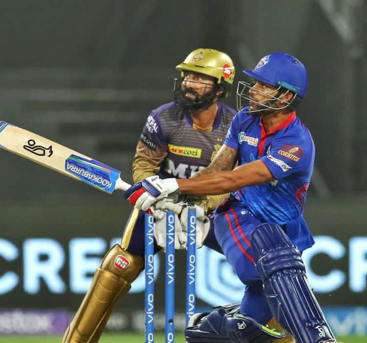 ஷார்ஜாவில் நடைபெற்ற ஐபிஎல் குவாலிஃபையர் 2 போட்டியில் கொல்கத்தா நைட் ரைடர்ஸ் அணி டெல்லி கேபிடல்ஸ் அணியை எதிர்த்து விளையாடுகிறது. இன்றைய போட்டியில் டாஸ் வென்ற கொல்கத்தா அணி முதலில் பந்துவீச்சை தேர்வு செய்தது.