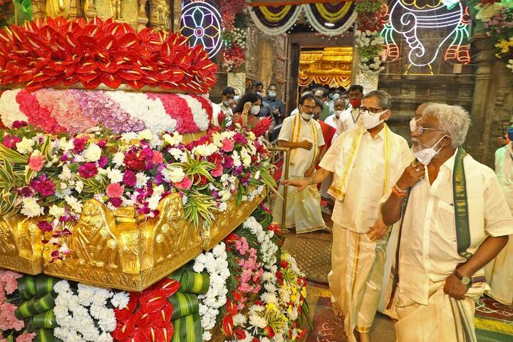 ఈ కార్యక్రమంలో సుప్రీంకోర్టు న్యాయమూర్తులు జస్టిస్ జేకే మహేశ్వరి, జస్టిస్ హిమా కోహ్లీ, ఆంధ్రప్రదేశ్ రాష్ట్ర హైకోర్టు ప్రధాన న్యాయ‌మూర్తి ప్రశాంత్ కుమార్ మిశ్రా, హైకోర్టు  న్యాయమూర్తులు జస్టిస్ ల‌లిత‌ కుమారి, జస్టిస్ స‌త్యనారాయ‌ణ మూర్తి తదితరులు పాల్గొన్నారు.