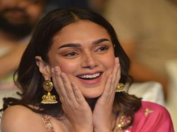 Aditi Rao Photos: அழகான பிசாசு... அதீதியின் புத்தம் புதிய போட்டோக்கள்! Aditi Rao Photos: அழகான பிசாசு... அதீதியின் புத்தம் புதிய போட்டோக்கள்!