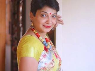 YG Mahendrans daughter Madhuvanthis house came up for auction ஏலத்திற்கு வந்தது மதுவந்தி வீடு... பாக்கியை விட குறைந்த விலைக்கு விற்க முடிவு!