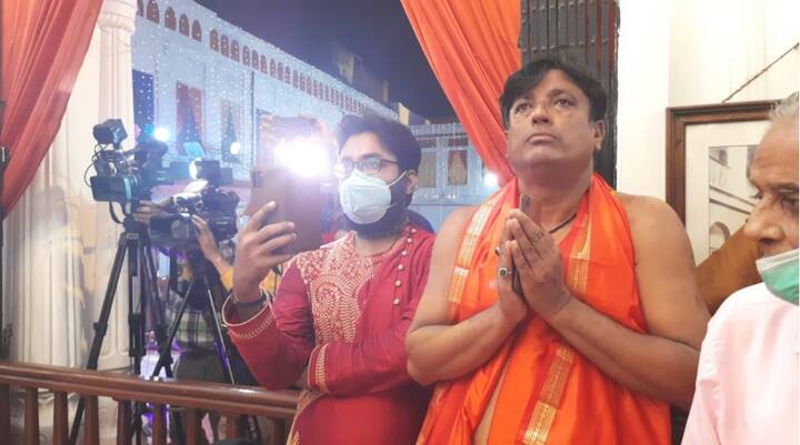 মহাঅষ্টমী তিথিতে দেবীকে কুমারী ও চামুন্ডা রূপে পুজো করা হয়ে থাকে।