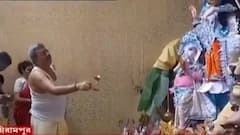 Durga Puja 2021: পাড়ায় পুজোয় অন্য ভূমিকায় কল্যাণ বন্দ্য়োপাধ্য়ায়| Bangla News