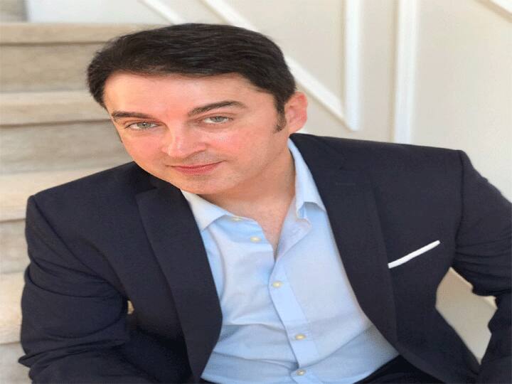 Jugal Hansraj Dance Video Jugal Hansraj Dances To His Mohabbatein Movie Song Ankhe Khuli And Bring Back Memories, Watch Video Here Jugal Hansraj Dance Video: जुगल हंसराज ने बादशाह स्टाइल में किया इस सॉन्ग पर डांस, फैंस को याद आई फिल्म 'मोहब्बतें'