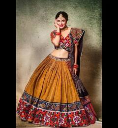 রকমারি পোশাকে নতুন রুপে বলি সেলেবদের ছবি ভাইরাল