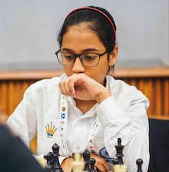 Divya Deshmukh | 15 वर्षीय विदर्भकन्या दिव्या देशमुख भारताची नवीन महिला ग्रँड मास्टर!