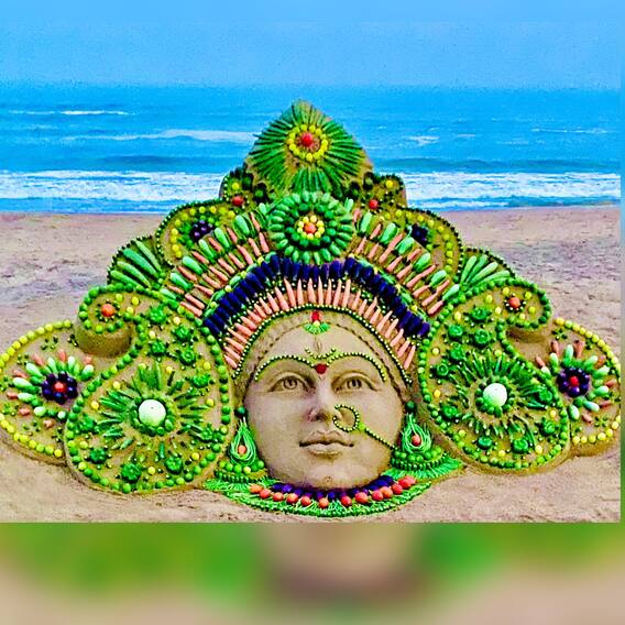Sudarsan Pattnaik sand Art: మొన్న గవ్వలతో... నేడు కూరగాయలతో... అమ్మవారి సైకత శిల్పం