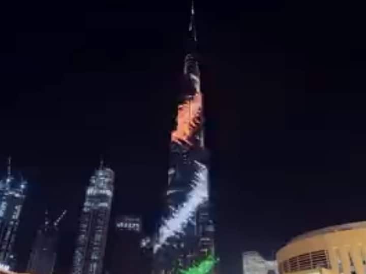 Team Indian Jersey Showcased on World tallest Building Burj Khalifa in Dubai Before T20 World Cup Watch Video T20 World Cup 2021: दुनिया की सबसे ऊंची इमारत बुर्ज खलीफा पर छाई Team India की नई जर्सी, देखें Video