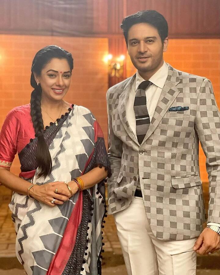 We wonder if any show will be able to defeat 'Anupamaa'. The Hindi remake of 'Sreemoyee' has managed to strike a chord with the viewers, courtesy its drama-packed episodes. The entry of Gaurav Khanna has added some extra spice to the show, which has bagged the number one spot in the current week. (Source- Instagram)