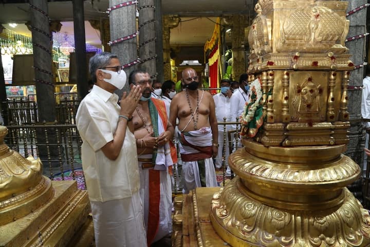 విజయదశమి పర్వదినాన్ని ప్రజలందరూ సుఖ సంతోషాలతో జరుపుకోవాలని కోరుకుంటున్నానని ఎన్వీ రమణ అన్నారు.