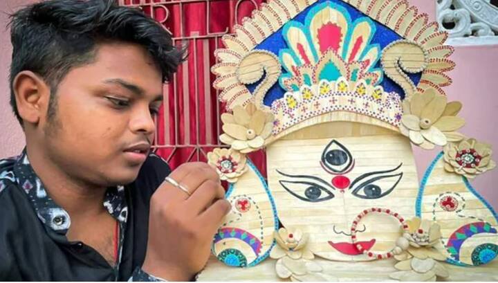Puri-based artist makes Goddess Durga idol with 275 ice-cream sticks Durga Idol: ఐసు పుల్లలతో దుర్గామాత ఐడల్... 275 ఐసు పుల్లలు... ఆరు రోజుల సమయం