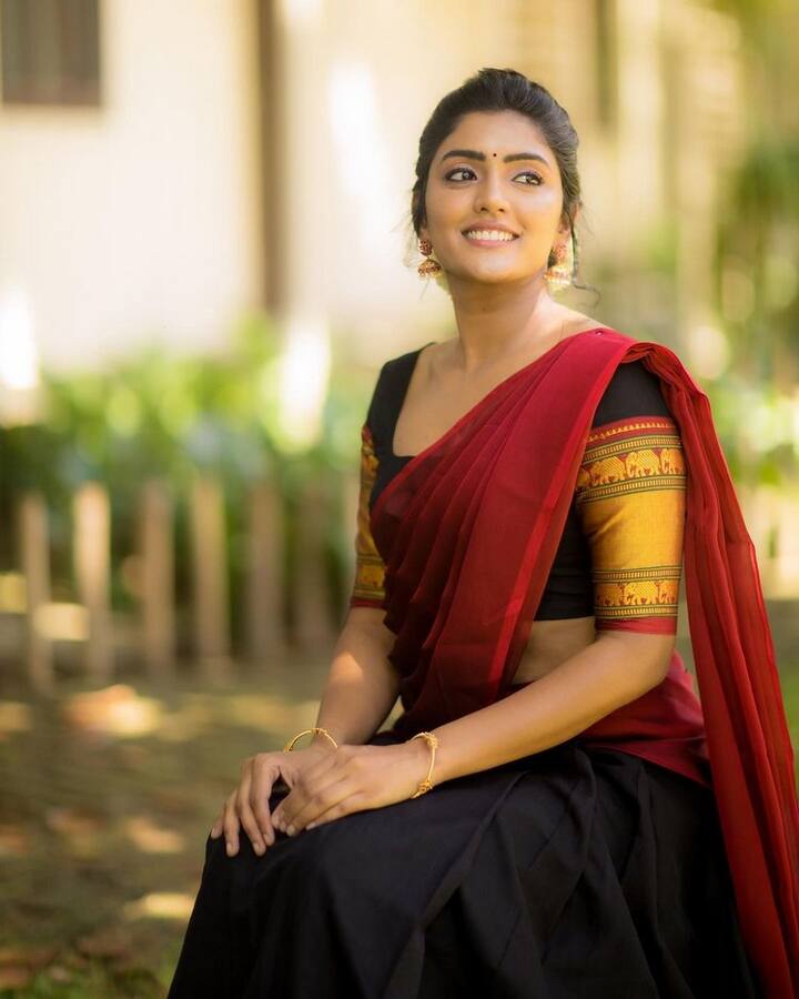 (Courtesy : Instagram) ఇదిలా ఉండగా.. ఈ బ్యూటీ సోషల్ మీడియాలో చాలా యాక్టివ్ గా ఉంటుంది.