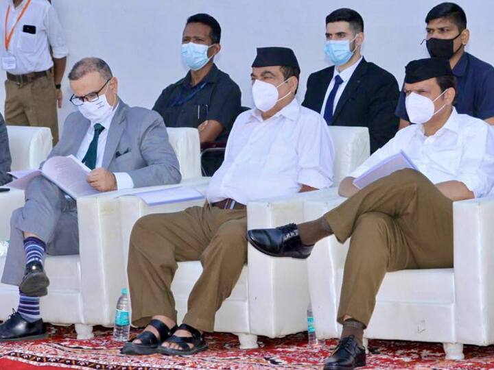 केंद्रीय मंत्री नितीन गडकरी आणि विरोधी पक्षनेते देवेंद्र फडणवीस यांची उपस्थिती (photo tweeted by :@Dev_Fadnavis)