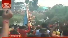 Vijaya Dashami 2021: অনেক রীতিই অতীত, তবুও উৎসাহে বিদায় কৃষ্ণনগর রাজবাড়ির প্রতিমাকে। Bangla News