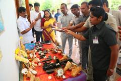 Dasara Celebrations: ఆయుధ పూజలో పాల్గొన్న ఎమ్మెల్సీ కవిత..