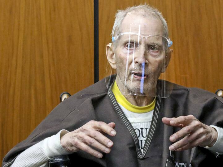 US property tycoon Robert Durst sentenced to life in prison for killing his best friend Robert Durst : अमेरिकन अब्जाधीश रॉबर्ट डर्स्टला मित्राच्या हत्येच्या आरोपाखाली आजीवन कारावासाची शिक्षा