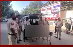 ਸਿੰਘੂ ਬਾਰਡਰ 'ਤੇ ਨੌਜਵਾਨ ਦਾ ਬੇਰਿਹਮੀ ਨਾਲ ਕਤਲ ਬੈਰੀਕੇਡ ਨਾਲ ਲਟਕਦੀ ਮਿਲੀ ਲਾਸ਼