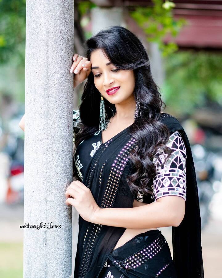 బిగ్ బాస్ తో బుల్లితెర పేక్షకులకు దగ్గరైన బ్యూటీ భాను(Image/Bhanu Sri Instagram)