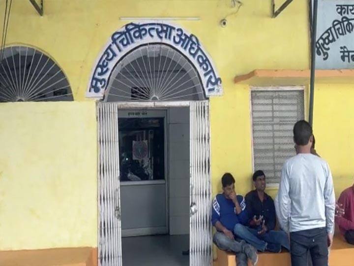 Negligence of Health department, untrained person treating patient in Mainpuri ann Mainpuri News: मरीजों की जान से खिलवाड़ कर रहे हैं झोलाछाप डॉक्टर, आंख बंद कर बैठा स्वास्थ्य विभाग