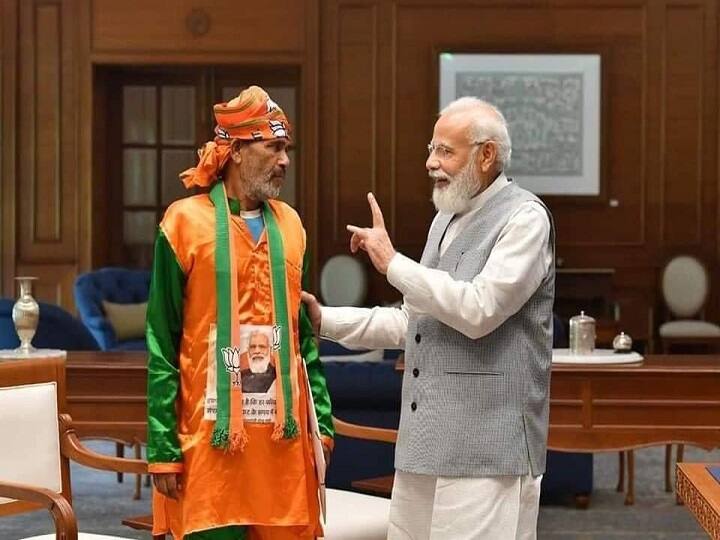 A Man 63 year old walks 750 km in 22 days to meet PM Narendra Modi ANN PM मोदी से मिलने के लिए बुजुर्ग ने 22 दिनों तक 750 KM पैदल का किया सफर! ऐसे हुई मुलाकात