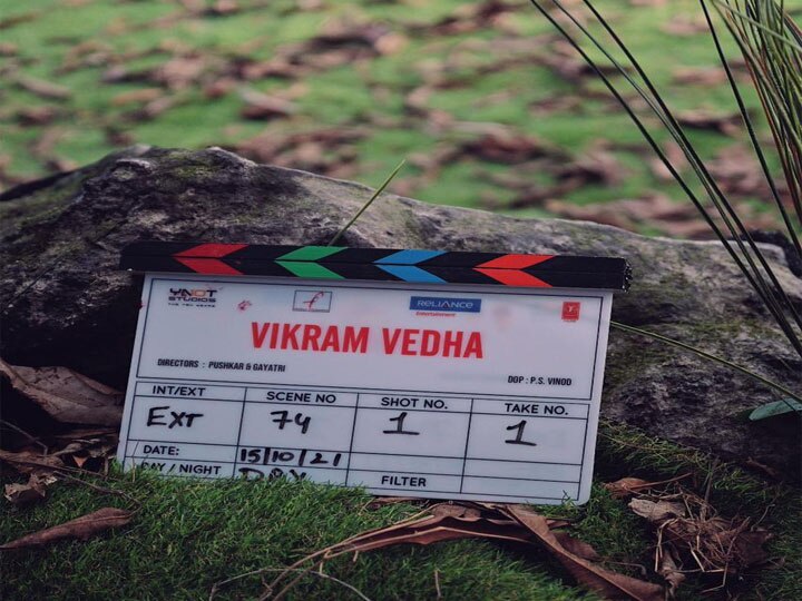 Hrithik Roshan ने दशहरे वाले दिन शुरु की Vikram Vedha फिल्म की शूटिंग, देखें फोटो
