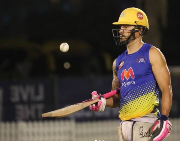 இந்த சீசனில், இரு அணிகளும் போட்டியிட்ட 2 போட்டிகளில், இரண்டு முறையும் சென்னை அணியே வெற்றி பெற்றுள்ளது. இந்த வெற்றி வேட்டை தொடரும் பட்சத்தில் சென்னைக்கு இன்று கோப்பை தன்வசமாகும்.