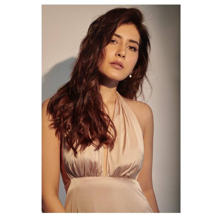 (Image credit: Instagram) రాశి ఖన్నా క్యూట్ పిక్స్