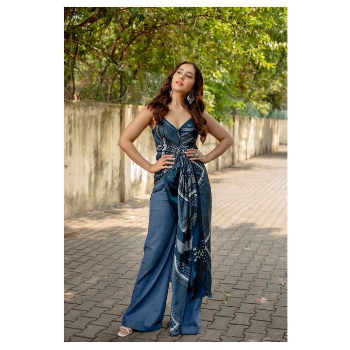 (Image credit: Instagram) రాశి మొదటి సినిమా ఏదంటే ఎవరైనా ‘ఊహలు గుసగుషలాడే’ అని చెబుతారు.