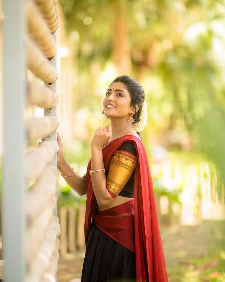 (Courtesy : Instagram) ఎప్పటికప్పుడు ఫోటోషూట్ లో పాల్గొంటూ వాటిని అభిమానులతో పంచుకుంటుంది.