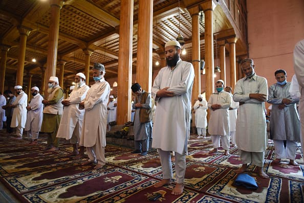 Mosques In Srinagar Relay Messages Of Solidarity And Unity With Kashmiri Minorities: Report Mosques In Srinagar Relay Messages Of Solidarity And Unity With Kashmiri Minorities: Report