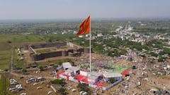 Photo : भाजप आणि शिवसेनेच्या पाठोपाठ आता पवारांच्या भगव्याचीही आजपासून राजकारणात एन्ट्री!