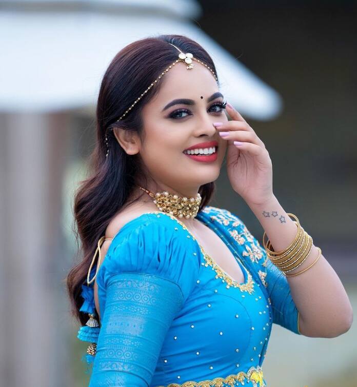 அவளுக்கு ஹாய் சொல்ல ரிகர்செல் பாப்பேன் எனக்குள்ள