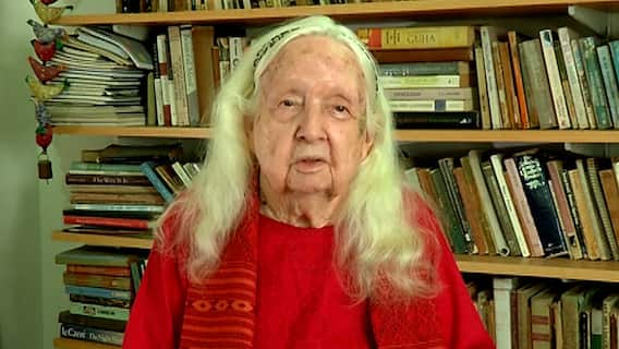 Maxin Mavshi ; Majha Katta: मॅक्सिन बर्नसन ते मॅक्सिन मावशी;मराठीप्रेमी मॅक्सिन मावशी माझा कट्ट्यावर