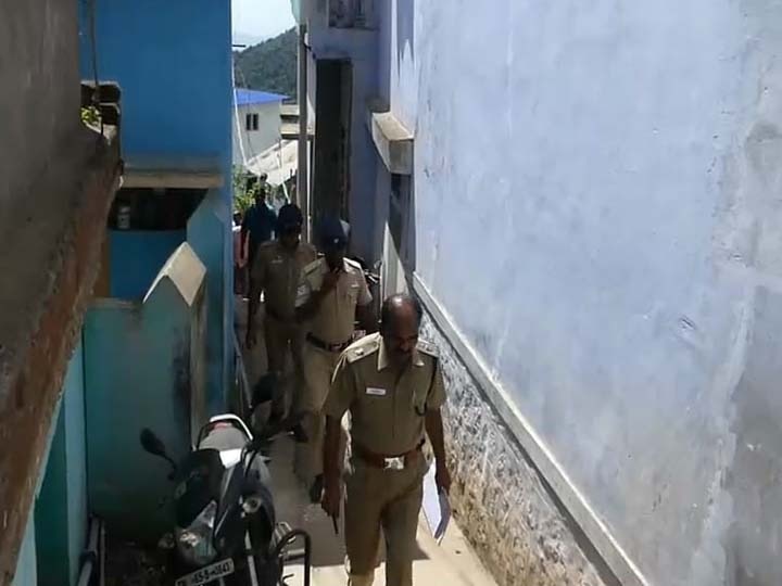 16 வயது சிறுமியை காதலித்ததை தட்டிக்கேட்டதால் உறவினர் கொலை - 24 வயது இளைஞர் தலைமறைவு