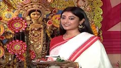 Vijaya Dashami 2021: সিঁদুর খেলা, মিষ্টিমুখ, উৎসব শেষের আনন্দে সামিল তারকারাও । Bangla News