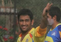 THALA DHONI GETUP : 2008 -2021 விதவிதமான ஹேர்ஸ்டைல்.. தோனியின் மாஸ்  கெட்-அப் கலெக்‌ஷன்ஸ்...!