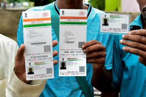 આધાર કાર્ડ નંબરથી  થઇ શકે છે ફ્રોડ, સેફ્ટીની આ ટિપ્સ જાણી લો