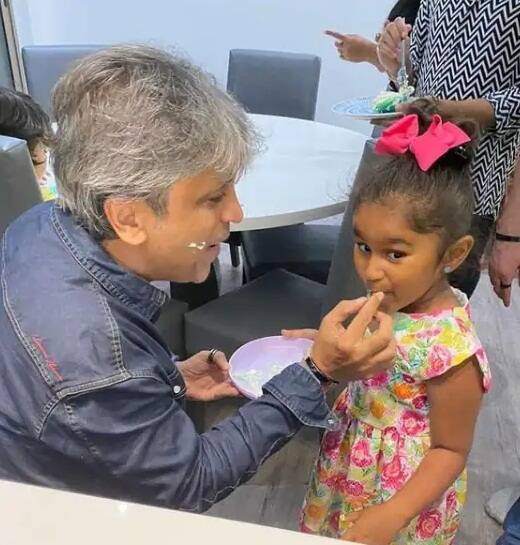 ৬ বছরের জন্মদিনে নিশাকে ভালোবাসায় ভরিয়ে দিলেন সকলে।